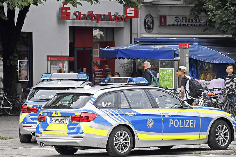Auf eine Filiale der Stadtsparkasse in der Rosenheimer Straße wurde am Montag ein Raubüberfall verübt.