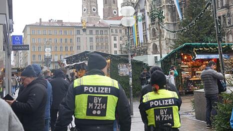 Nach dem vereitelten Anschlag in Niederbayern sieht die Polizei keinen Grund f&uuml;r eine Versch&auml;rfung der Ma&szlig;nahmen in M&uuml;nchen.