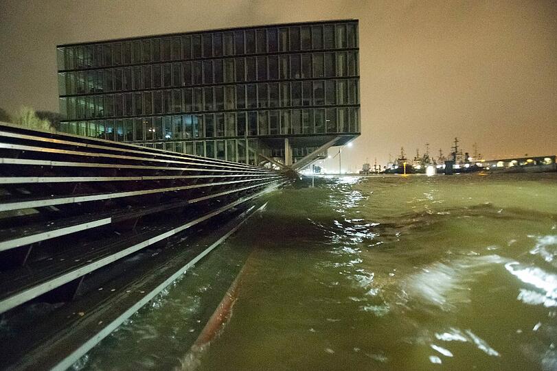 Die überflutete Elbe in Hamburg.