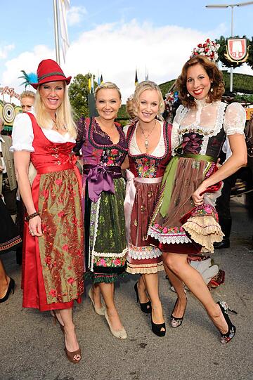 Alessandra Pocher, Claudia Effenberg und Co: Video: Promiandrang auf der Damenwiesn - Oktoberfest - Abendzeitung München