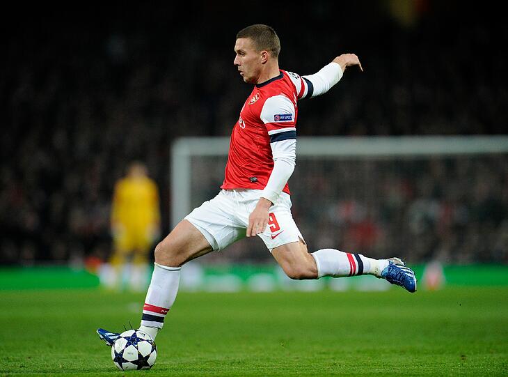 Da kann auch Lukas Podolski mit seinem Treffer nichts ausrichten.