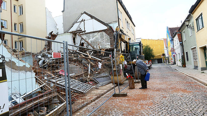 Das Haus, das einst dieser Trümmerhaufen war, steht seit Freitag nicht mehr.