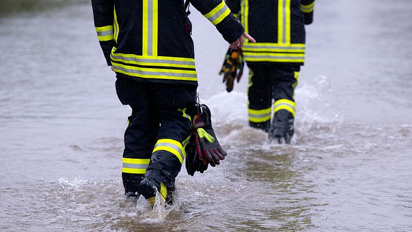 Einsatzkräfte der Freiwilligen Feuerwehren sollen künftig länger als nur bis zum Alter von 65 Jahren aktiv sein dürfen (Archivbild).