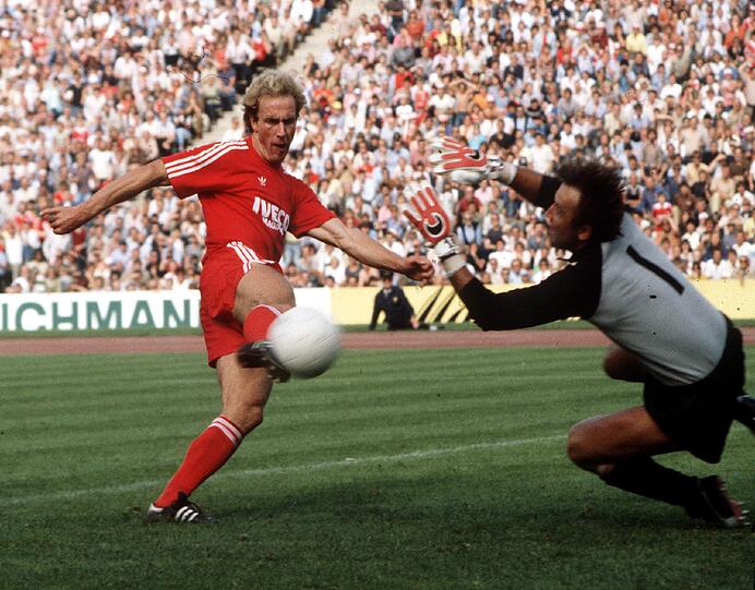 ...162 Tore für den FC Bayern. 1984 wechselte er nach Italien zu Inter Mailand.