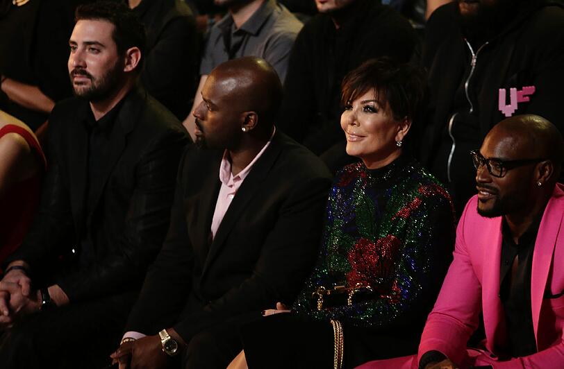 Auch Mutter Kris Jenner sitzt im Publikum