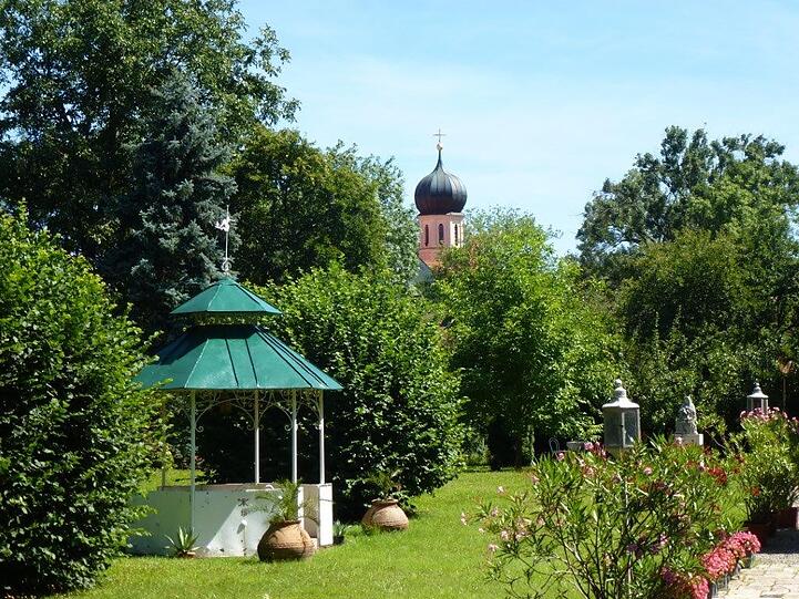 ...oder im Garten des Laimer Schlössls mit Blick auf die Ulrichskirche.