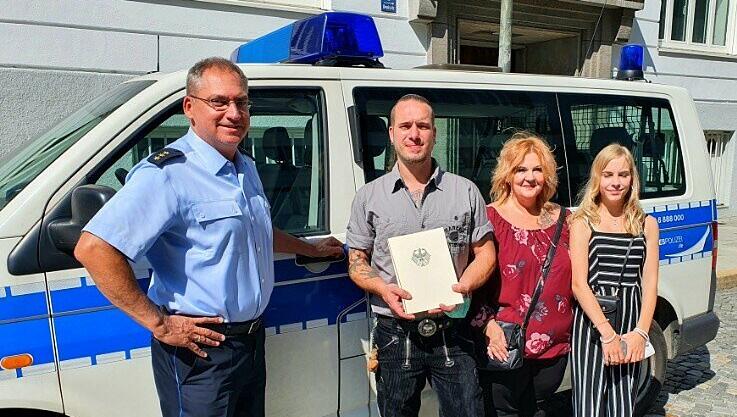 Jürgern Herrmann und seine Familie durften das Wochenende in München verbringen - auf Bundespolizeieinladung. Jürgern Herrmann und seine Familie durften das Wochenende in München verbringen - auf Bundespolizeieinladung.