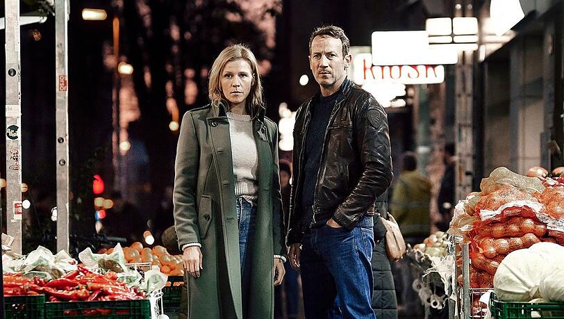 "Tatort: Verborgen": Thorsten Falke (Wotan Wilke Möhring) und Julia Grosz (Franziska Weisz) sind einem Schleusernetzwerk auf der Spur.