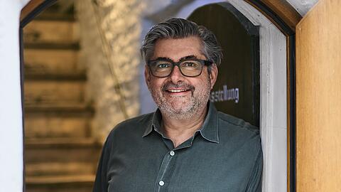 Hans J&ouml;rg Bachmeier ist in der K&uuml;che traditionell unterwegs, l&auml;sst sich aber von internationalen Aromen inspirieren.