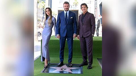 Drei Stars und ein Stern: David Beckham feierte seine Verewigung auf dem Walk of Fame mit Ehefrau Victoria und Hollywood-Gr&ouml;&szlig;e Tom Cruise.