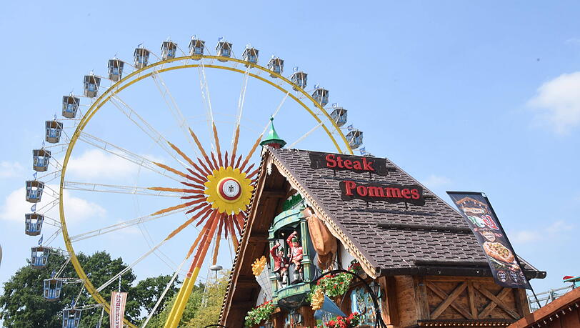 Noch bis Sonntag (23.8.) läuft das Sommerfestival mit Riesenrad im Olympiapark. Noch bis Sonntag (23.8.) läuft das Sommerfestival mit Riesenrad im Olympiapark.