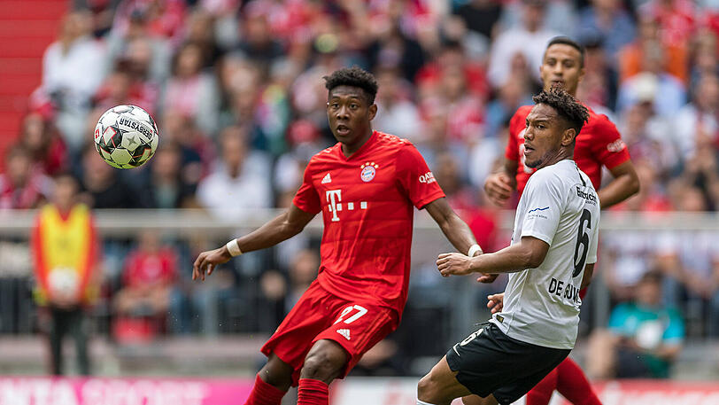 David Alaba, Note 2: Schaltete sich oft ins Offensivspiel ein, weil hinten zu erledigen war. Höhepunkt: Der vorentscheidende Treffer per Abstauber zum 2:1 (53.). Hatte Trapp zuvor mit einem Distanzkracher herausgefordert (9.), den der Keeper noch zur Ecke lenkte. Alaba hat nun im Alter von 26 Jahren schon acht Meistertitel geholt &ndash; diese Marke erreichten gegen Frankfurt auch Müller und Robben.