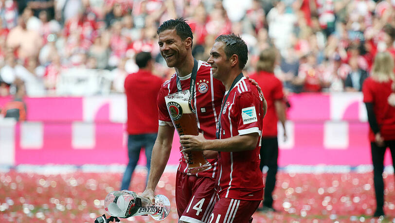 Xabi Alonso, hier noch zusammen mit Philipp Lahm beim FC Bayern, hat am Samstag wohl die letzte Chance auf den Meistertitel. Xabi Alonso, hier noch zusammen mit Philipp Lahm beim FC Bayern, hat am Samstag wohl die letzte Chance auf den Meistertitel.