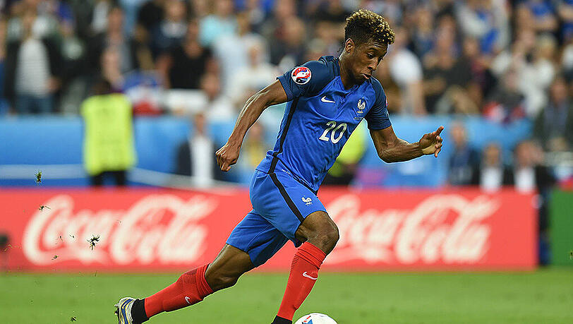 Beim EM-Start mit Frankreich gegen Rumänien hat Kingsley Coman einen Uralt-Rekord geknackt. Beim EM-Start mit Frankreich gegen Rumänien hat Kingsley Coman einen Uralt-Rekord geknackt.