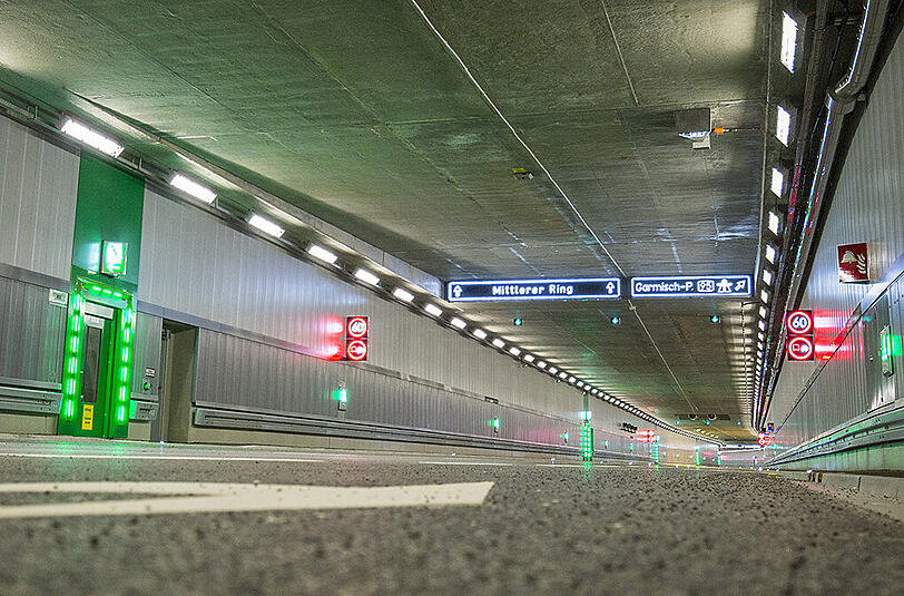 80 Millionen Euro: Der neue Ringtunnel am Luise-Kiesselbach-Platz (im Juli 2015 eröffnet), diverse Straßen- und Brückenbauten und Erneuerungen kosteten die Stadt rund 80 Millionen Euro.