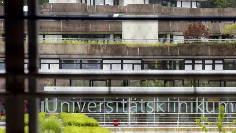 Die Staatsanwaltschaft geht nach eigenen Angaben weiter davon aus, dass jemand die Säuglinge in der Ulmer Uniklinik vergiften wollte. Die Staatsanwaltschaft geht nach eigenen Angaben weiter davon aus, dass jemand die Säuglinge in der Ulmer Uniklinik vergiften wollte.