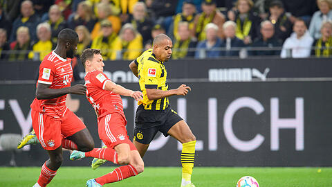 Sind beide in der Bayern-Abwehr gesetzt: Dayot Upamecano (l.) und Benjamin Pavard (M.).