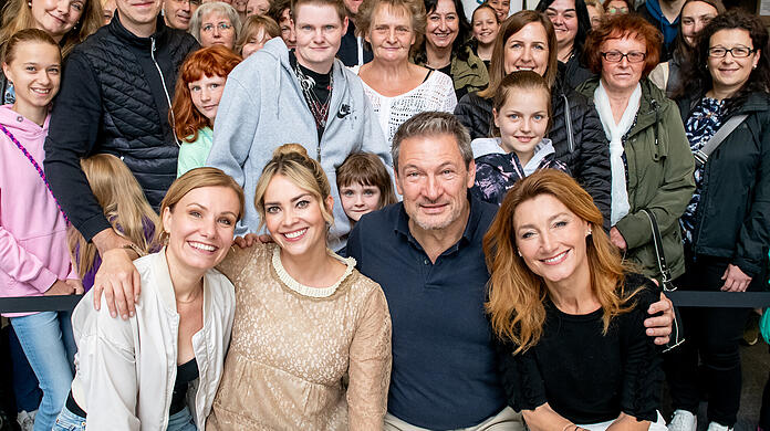 Im Rahmen der "Sturm der Liebe"-Fantage nahmen sich die Stars aus der TV-Serie Zeit für ihre Fans.