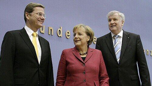 Die drei sollen es richten: Westerwelle, Merkel, Seehofer Die drei sollen es richten: Westerwelle, Merkel, Seehofer