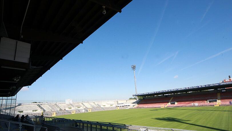 Blick an das Grünwalderstadion, das bis zum Sommer rundum erneuert wird. Blick an das Grünwalderstadion, das bis zum Sommer rundum erneuert wird.