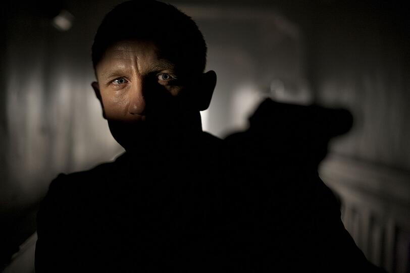 "Skyfall" (2012) ist der erste "James Bond"-Film, der einen Oscar für den besten Song des Jahres erhielt. "Skyfall" (2012) ist der erste "James Bond"-Film, der einen Oscar für den besten Song des Jahres erhielt.