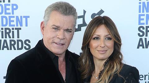 Jacy Nittolo nimmt Abschied von ihrem Verlobten, Schauspieler Ray Liotta.