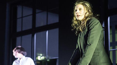 Nina Steils spielt die Hauptrolle in Ödön von Horváths "Glaube Liebe Hoffnung" im Münchner Volkstheater.