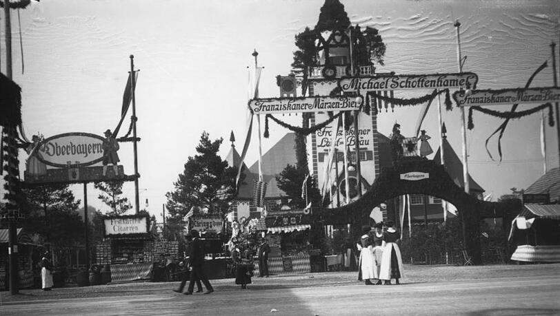 Das Festzelt des ersten Münchner Anzapfers: die Franziskaner-Leist-Bräu-Bierhalle.
