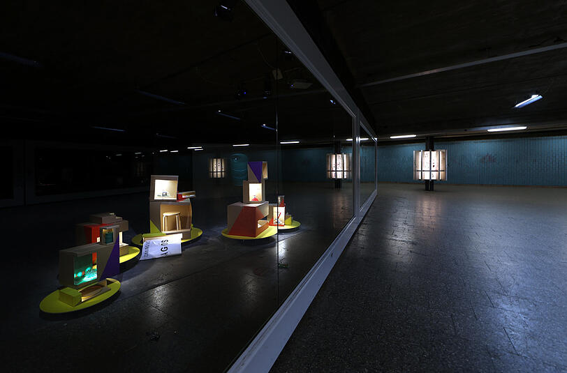 Auch das ist die Altstadt: Installation unten im Maximiliansforum.
