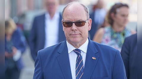 F&uuml;rst Albert II. von Monaco hat sich einer dermatologischen Behandlung unterzogen.