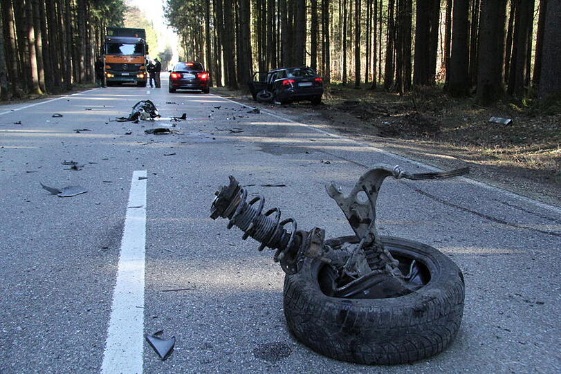 Crash bei Palling: Betrunkener Fahrer kracht in den Gegenverkehr