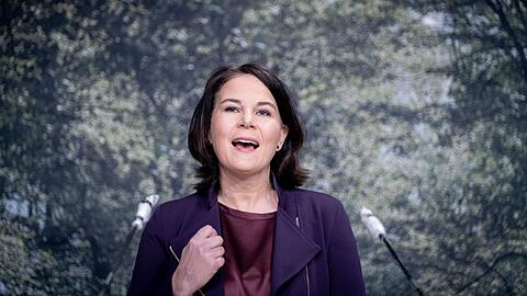 Die Grünen-Kanzlerkandidatin Annalena Baerbock profitiert vom "Hype" des Neuen, glaubt Wahlforscher Matthias Jung - ob dieser anhält?