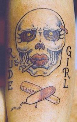 Über Geschmack lässt sich bekanntlich streiten... Die witzigsten Horror-Tattoos in der Bilderstrecke.
