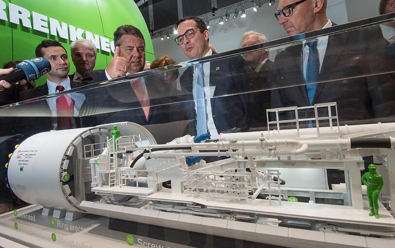 Groß, größer, bauma: Die Bilder von der weltgrößten Baumaschinen-Messe zum Durchklicken