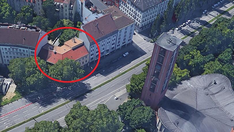 Direkt am Sendlinger-Tor-Platz, am Eck zur Lindwurmstraße ist das Traditionsgeschäft - noch. Direkt am Sendlinger-Tor-Platz, am Eck zur Lindwurmstraße ist das Traditionsgeschäft - noch.