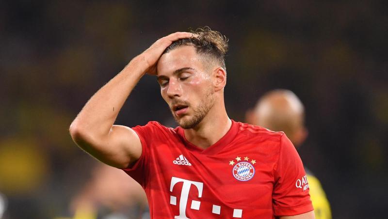 Bayerns Leon Goretzka greift sich nach Spielende an den Kopf. Foto: Marius Becker/Archivbild