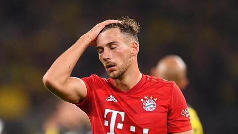 Bayerns Leon Goretzka greift sich nach Spielende an den Kopf. Foto: Marius Becker/Archivbild