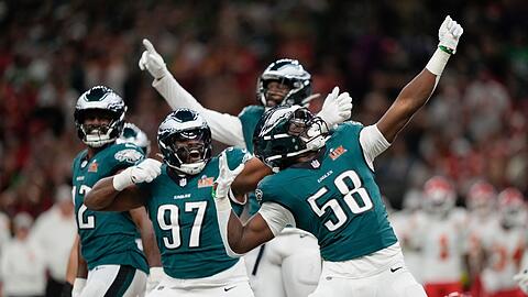 Die Philadelphia Eagles jubeln im Super Bowl.