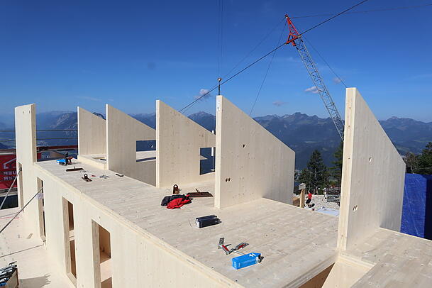 Die H&uuml;tte soll f&uuml;r die Zukunft fit gemacht werden. Rund 300.000 Euro haben Bergfreunde daf&uuml;r schon gespendet.