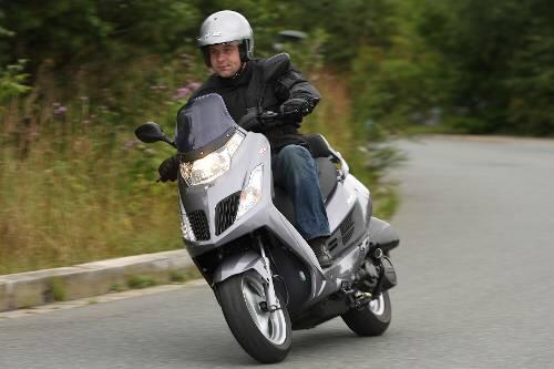Ziemlich viel Roller fürs Geld: der Kymco Yager 125 GT.