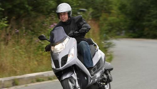 Ziemlich viel Roller fürs Geld: der Kymco Yager 125 GT. Ziemlich viel Roller fürs Geld: der Kymco Yager 125 GT.