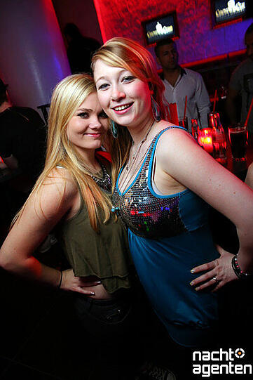 Die besten Party-Bilder vom Samstag. Hier im Neuraum.