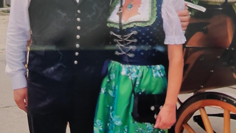 Brigitte Heim mit ihrem Mann. Brigitte Heim mit ihrem Mann.