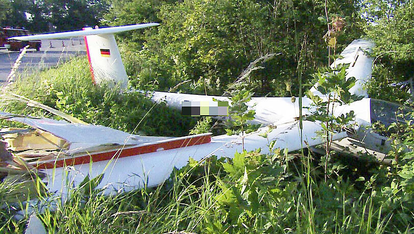 Das Segelflugzeug wurde stark beschädigt.