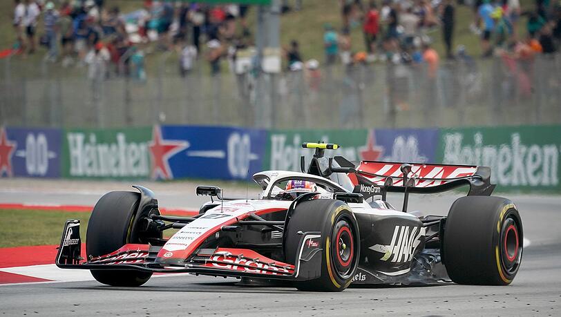 Nico Hülkenberg zeigte im Training in Barcelona eine starke Leistung.