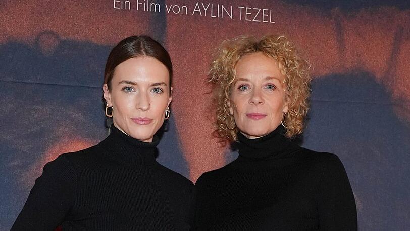 Katja Riemann (r.) an der Seite ihrer Tochter Paula. Bald schon wird eine dritte Generation dazustoßen.