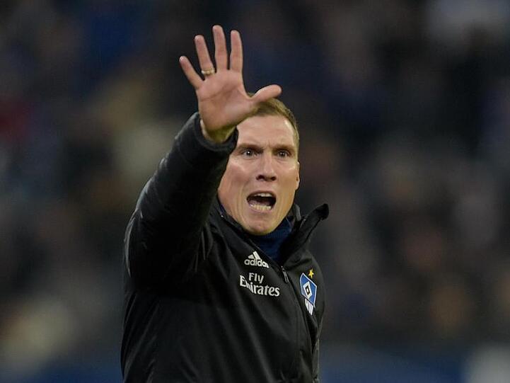 Hamburgs Trainer Hannes Wolf. Foto: Axel Heimken