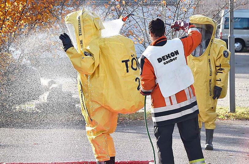 Die Bilder vom Feuerwehr-Großeinsatz in Bad Tölz an der Hacker-Pschorr-Arena.