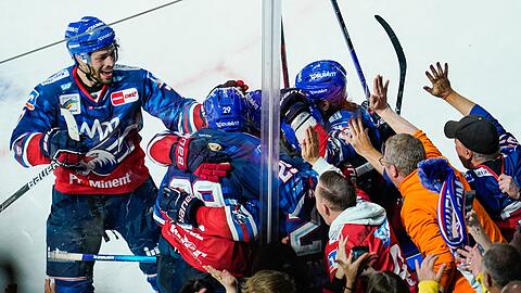 Nach einem 0:3-Rückstand gingen die Adler Mannheim gegen die Kölner Haie noch als Sieger vom Eis.