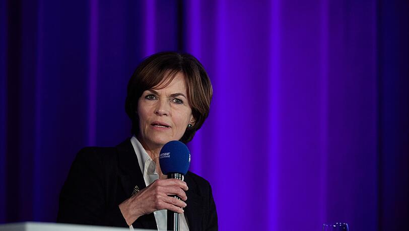 Ostermontag als Feiertag streichen? Die Trumpf-Chefin hält das im Sinne der Wirtschaft für eine gute Idee. (Archivbild) Ostermontag als Feiertag streichen? Die Trumpf-Chefin hält das im Sinne der Wirtschaft für eine gute Idee. (Archivbild)